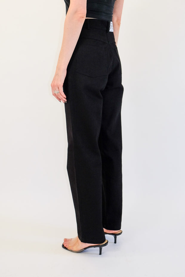 SB 100 IN BLACK
